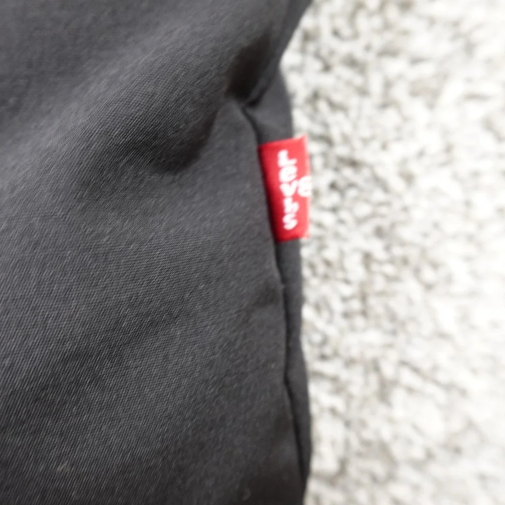 NEW Levis Jacket Mens S Black Puffer Coat Full Zip Insulated Quilted Windbreaker